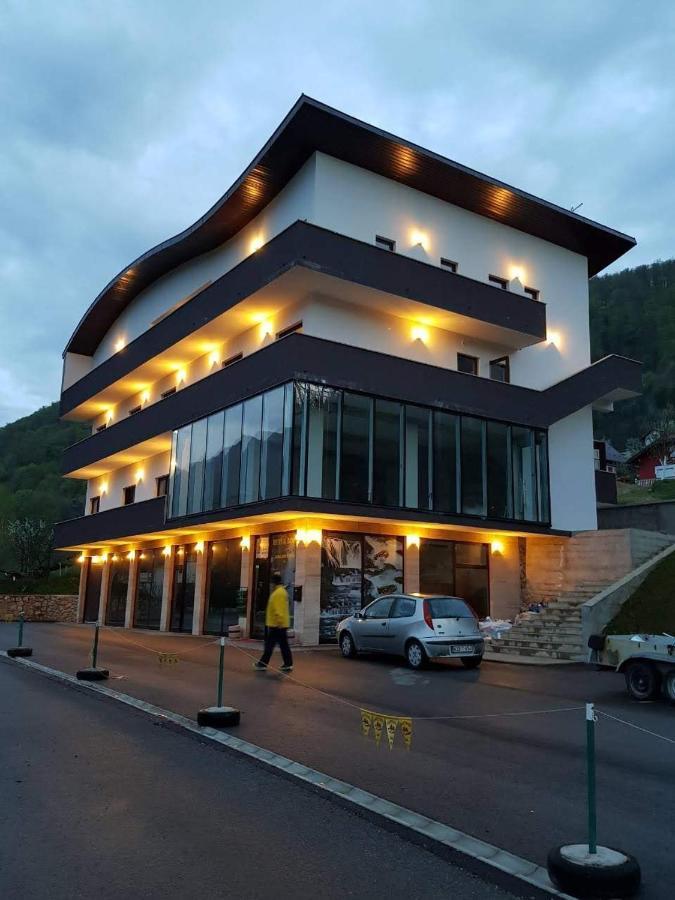 Hotel Lohovo Bihać Eksteriør bilde