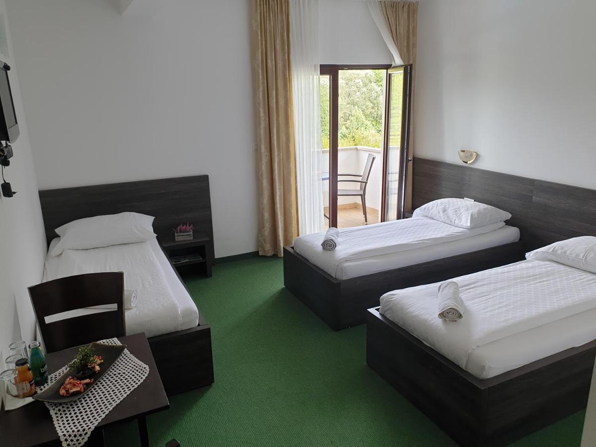 Hotel Lohovo Bihać Eksteriør bilde